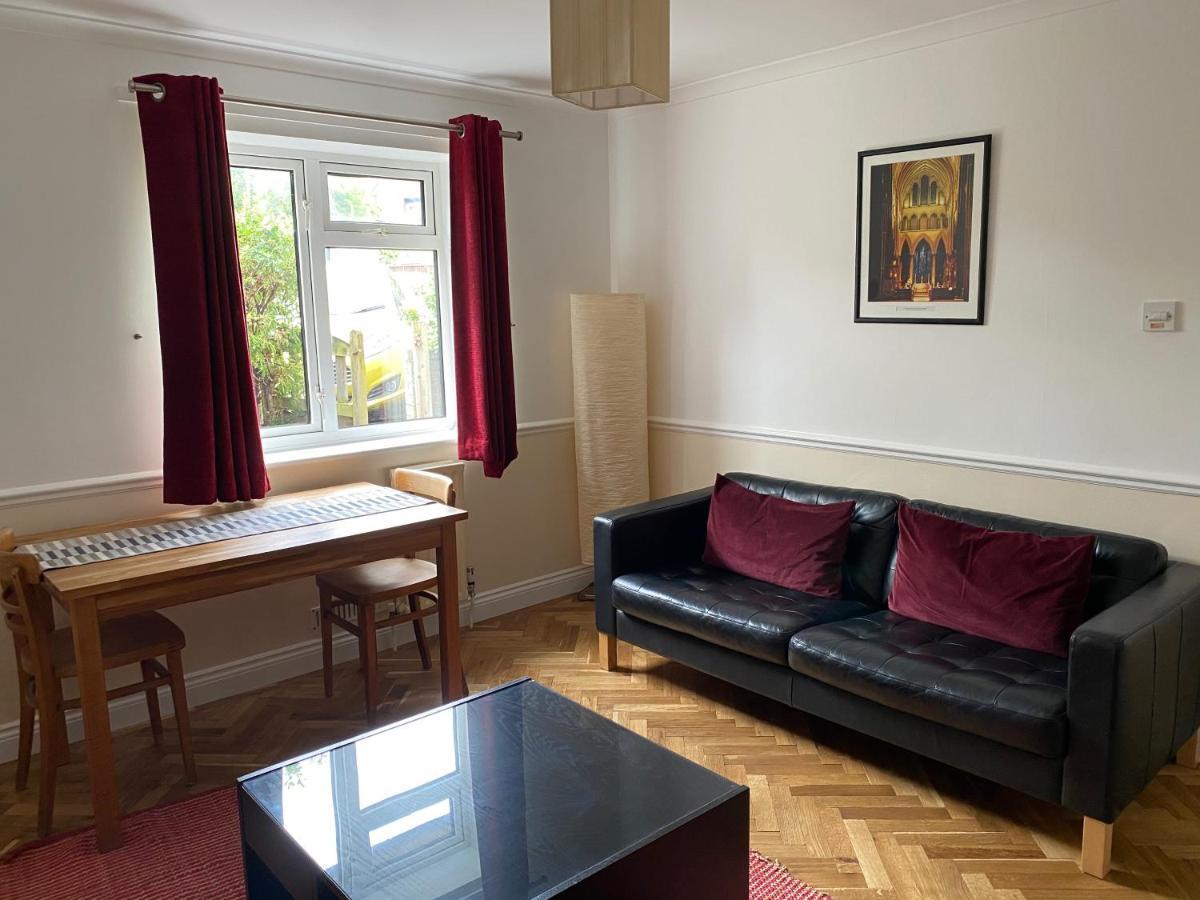 Byways Serviced Apartments Солсбъри Екстериор снимка