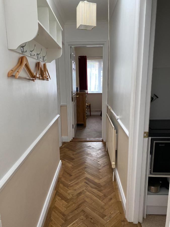 Byways Serviced Apartments Солсбъри Екстериор снимка
