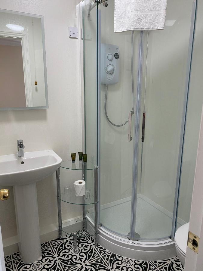 Byways Serviced Apartments Солсбъри Екстериор снимка